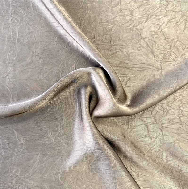 What Makes Wrinkle Resistant TR Fabric Resist Creeasing?